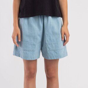 Micaela Greg Field Short in Sky Size Small